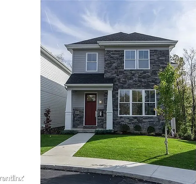 3 bed, 3000 sqft, $3,800 — Photo 1