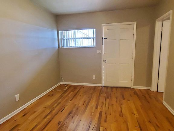 3rd image of 2775 Herschel St APT 13