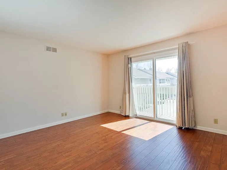 10995 Northseal Sq — Photo 37