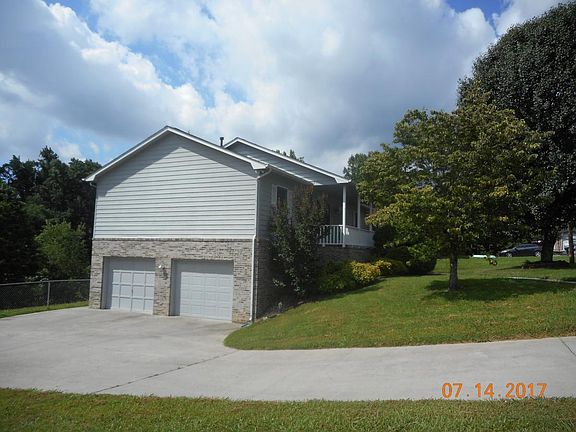 3rd image of 5844 Solar Dr