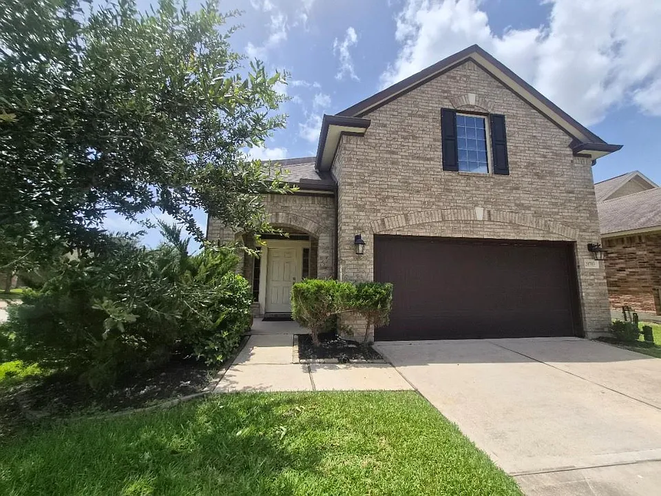 20703 Winghaven Dr