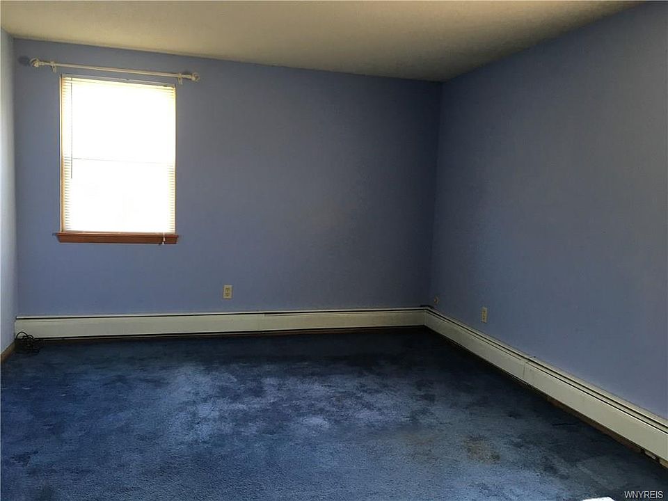 1st image of 705 Cindy Ln