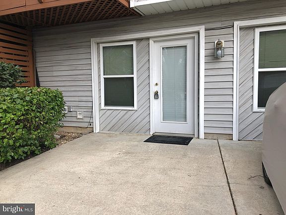 2nd image of 48411 Surfside Dr
