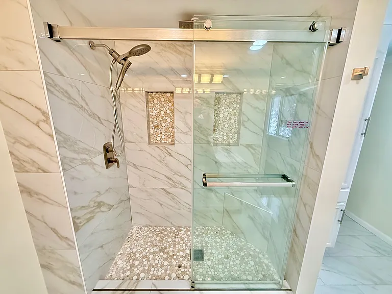 400 Tiburon Ln — Photo 33