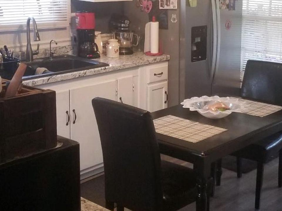 2nd image of 810 Broyles Ave