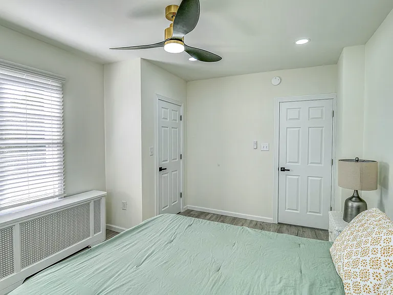 8 N Nashville Ave — Photo 22