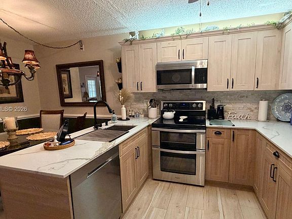 2nd image of 3561 Pine Tree Ct APT D-1