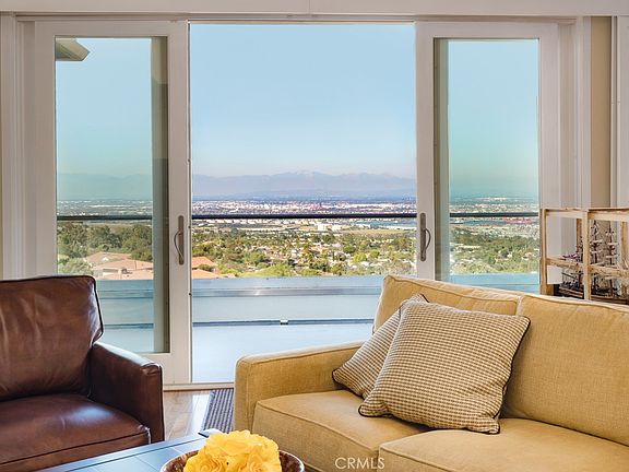3rd image of 43 Avenida Corona