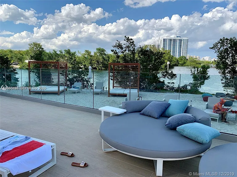 16385 Biscayne Blvd #621 — Photo 42