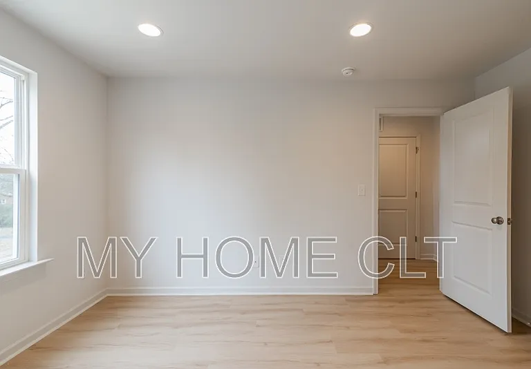 2719 Capitol Dr — Photo 28