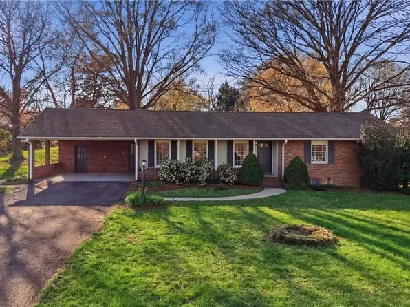 2862 Spicewood Dr, Winston Salem, NC 27106