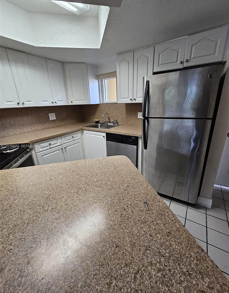 Las Vistas At Doral Condo — Photo 4