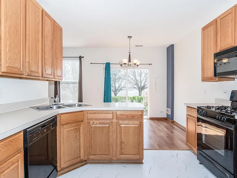 4133 Blackstone Dr — Photo 39