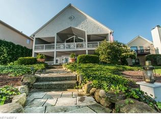 5320 S Island Dr NW, Canton, OH 44718