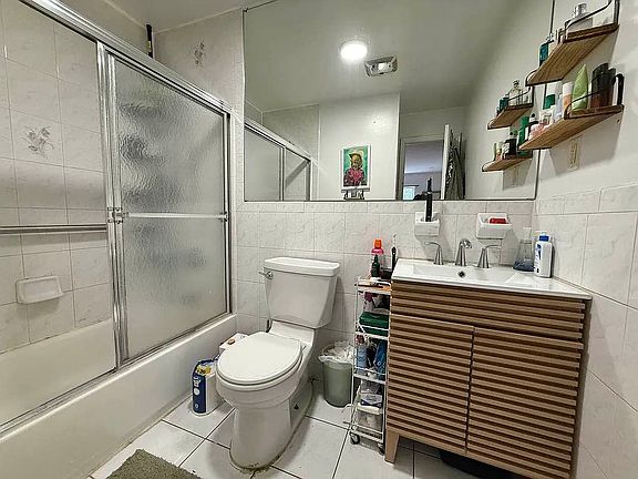 5th image of 292 Tompkins Ave #3