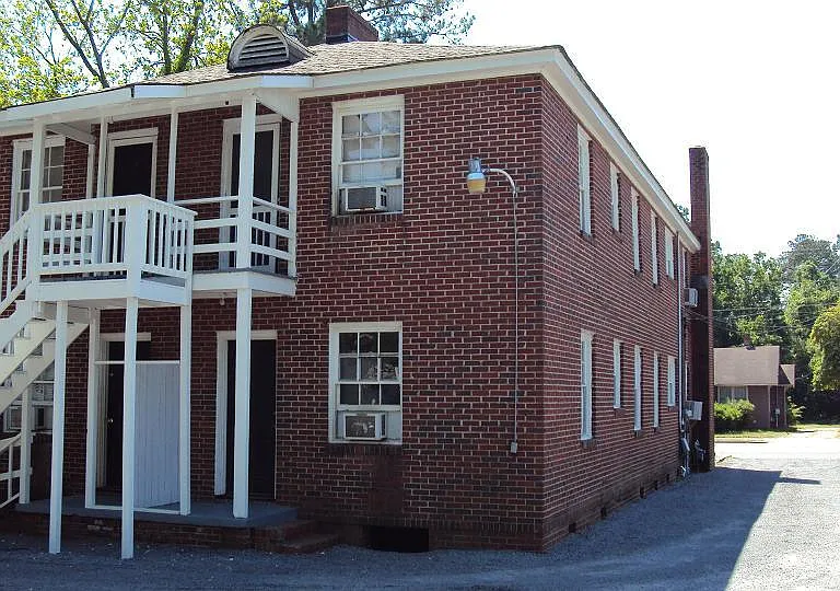 815A W Evans St — Photo 3