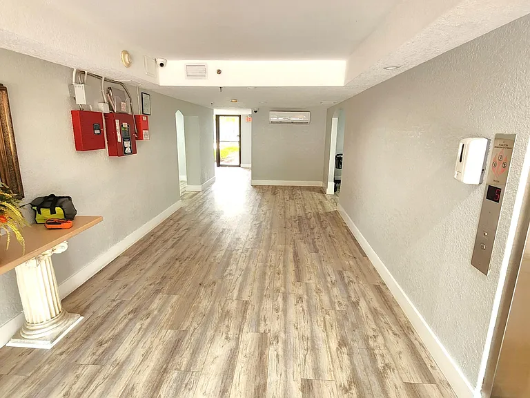 450 Egret Cir #9505 — Photo 2