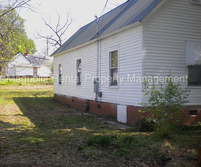 2nd image of 1207 E Whitner St