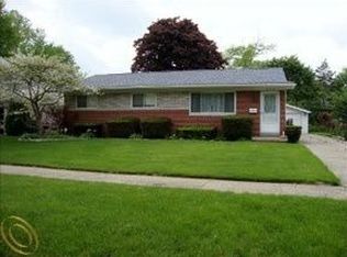 588 S Dowling St, Westland, MI 48186