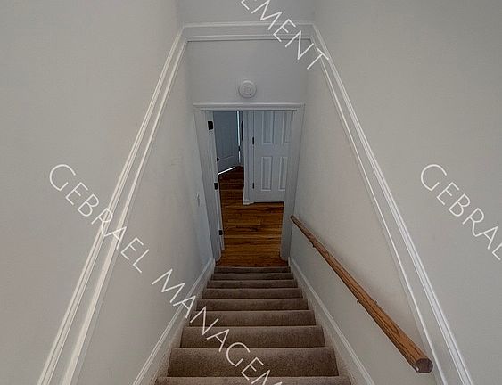 3rd image of 17690 Hoover St