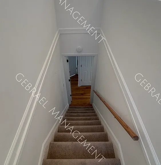 17690 Hoover — Photo 3