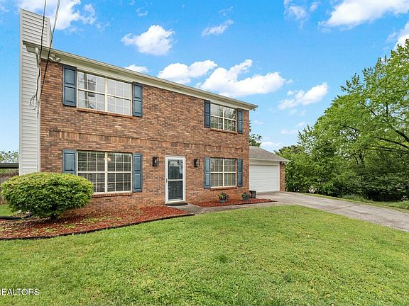 2nd image of 804 Black Rock Cir
