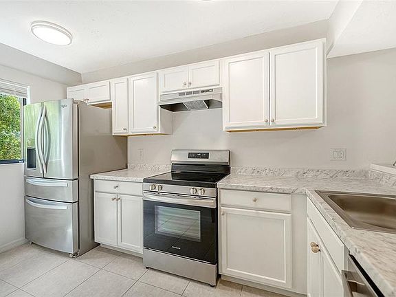 4th image of 1720 GLENHOUSE DRIVE #326