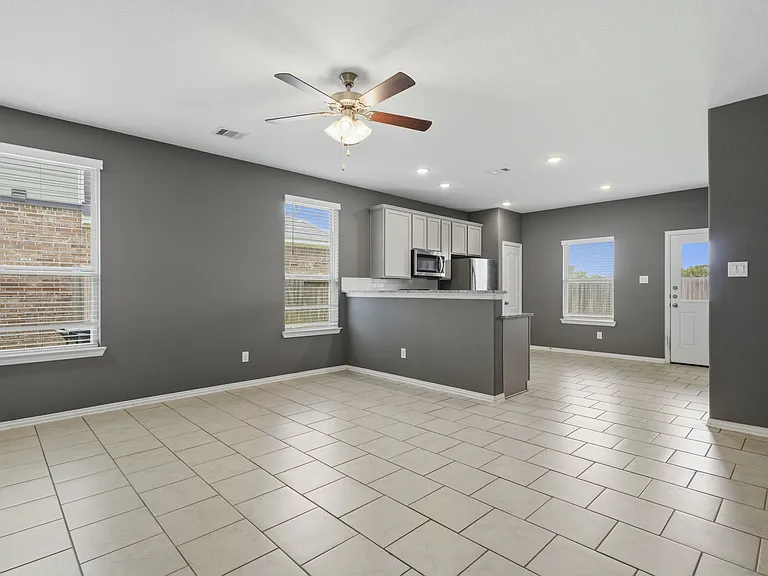 7422 French Quarter Ct — Photo 12