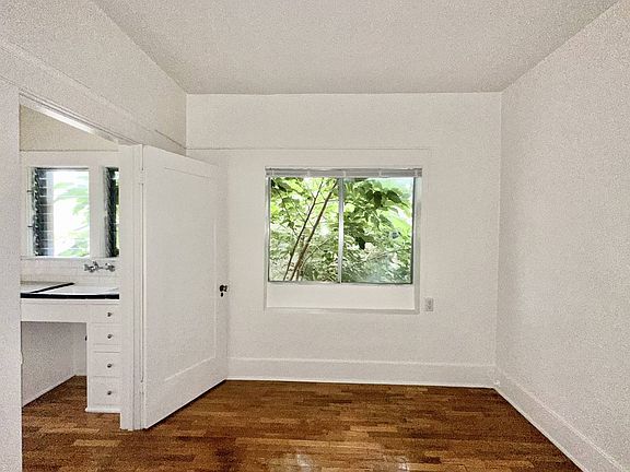 5th image of 223 Lime Ave #11049775