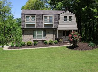 262 Glade Mills Rd, Valencia, PA 16059