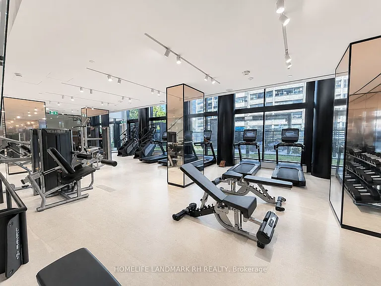 120 Broadway Ave #LPH06 — Photo 20