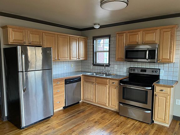 Kitchen_all appliances included