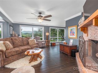 27 Links Ln, Waynesville, NC 28786