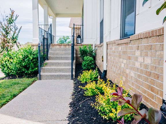 4th image of 925 Redstone Ln
