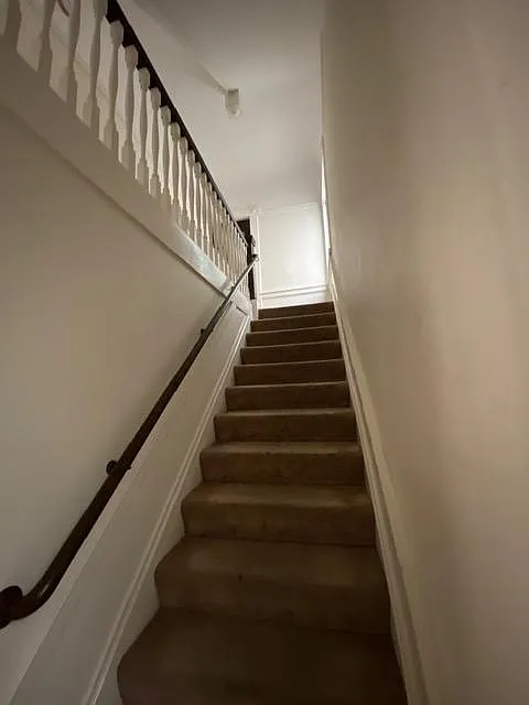 2 bed, 800 sqft, $5,200 — Photo 3