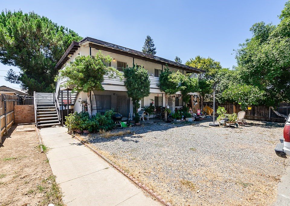 1st image of 34035 Avenue J