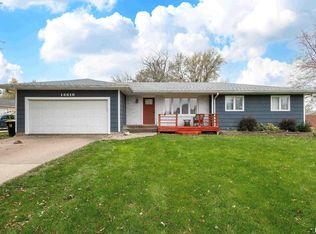 14616 Fern Ave, Davenport, IA 52804