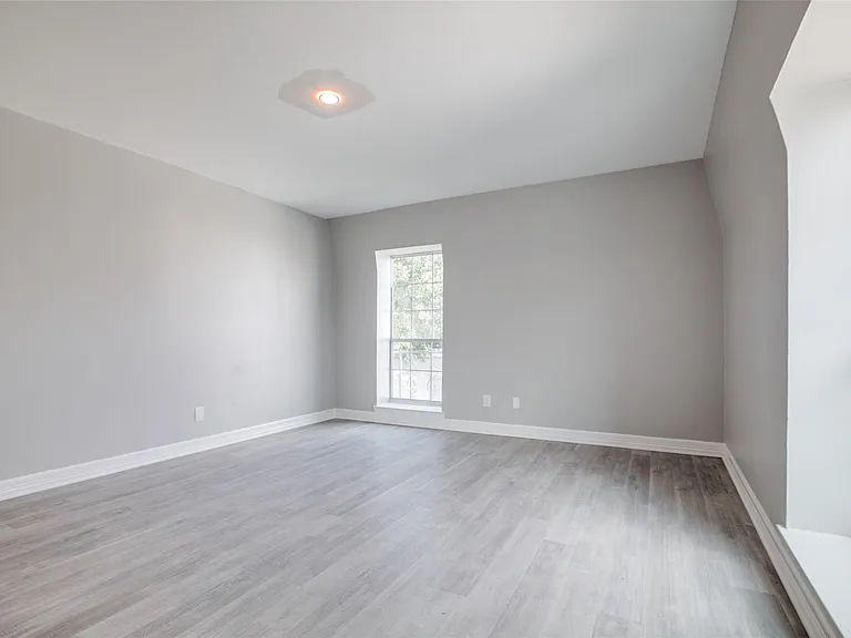 9025 Rue Cambon St #66 — Photo 20