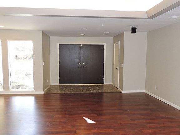 2nd image of 9917 Woodlake Dr