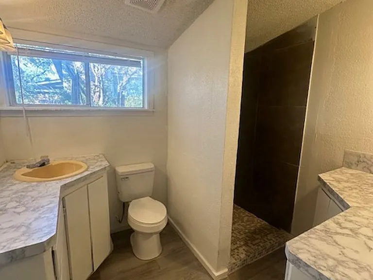 842 S La Salle Dr — Photo 14