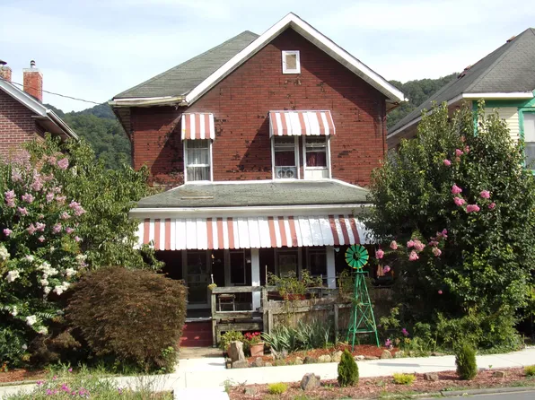 203 Summers St, Hinton, WV 25951
