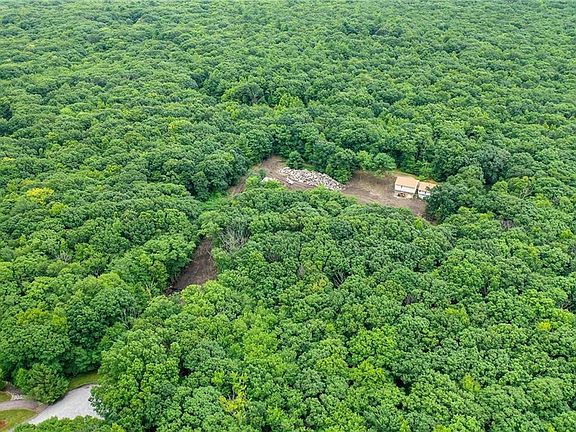 5th image of 35 Forest Ln