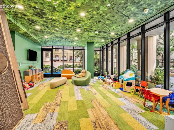 212 West 95th Street image 17 of 23