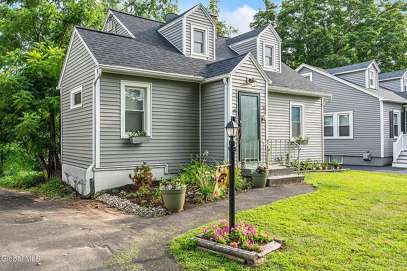 3rd image of 4 Albright Place