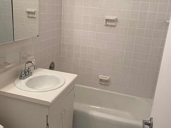3rd image of 245 E 63rd St APT 908