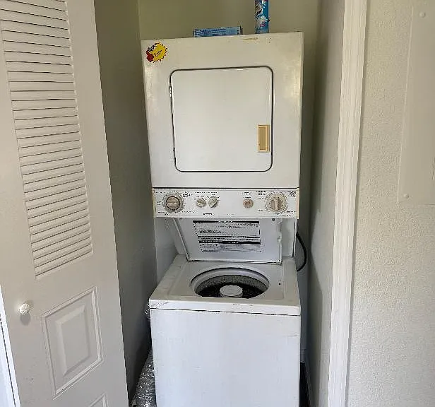 1531 SE Royal Green Cir #106 — Photo 13