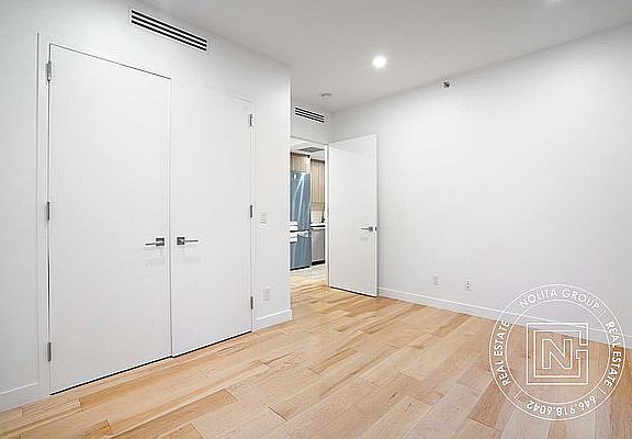 3rd image of 249 E 50th St