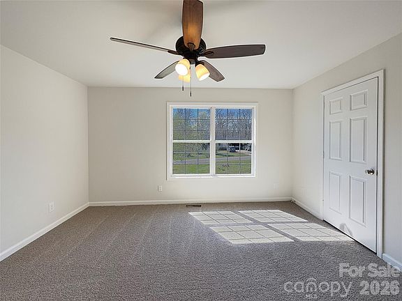 5th image of 141 Pratt Ln