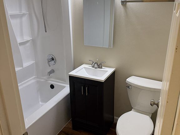 3rd image of 4760 22nd Ave NE APT 10