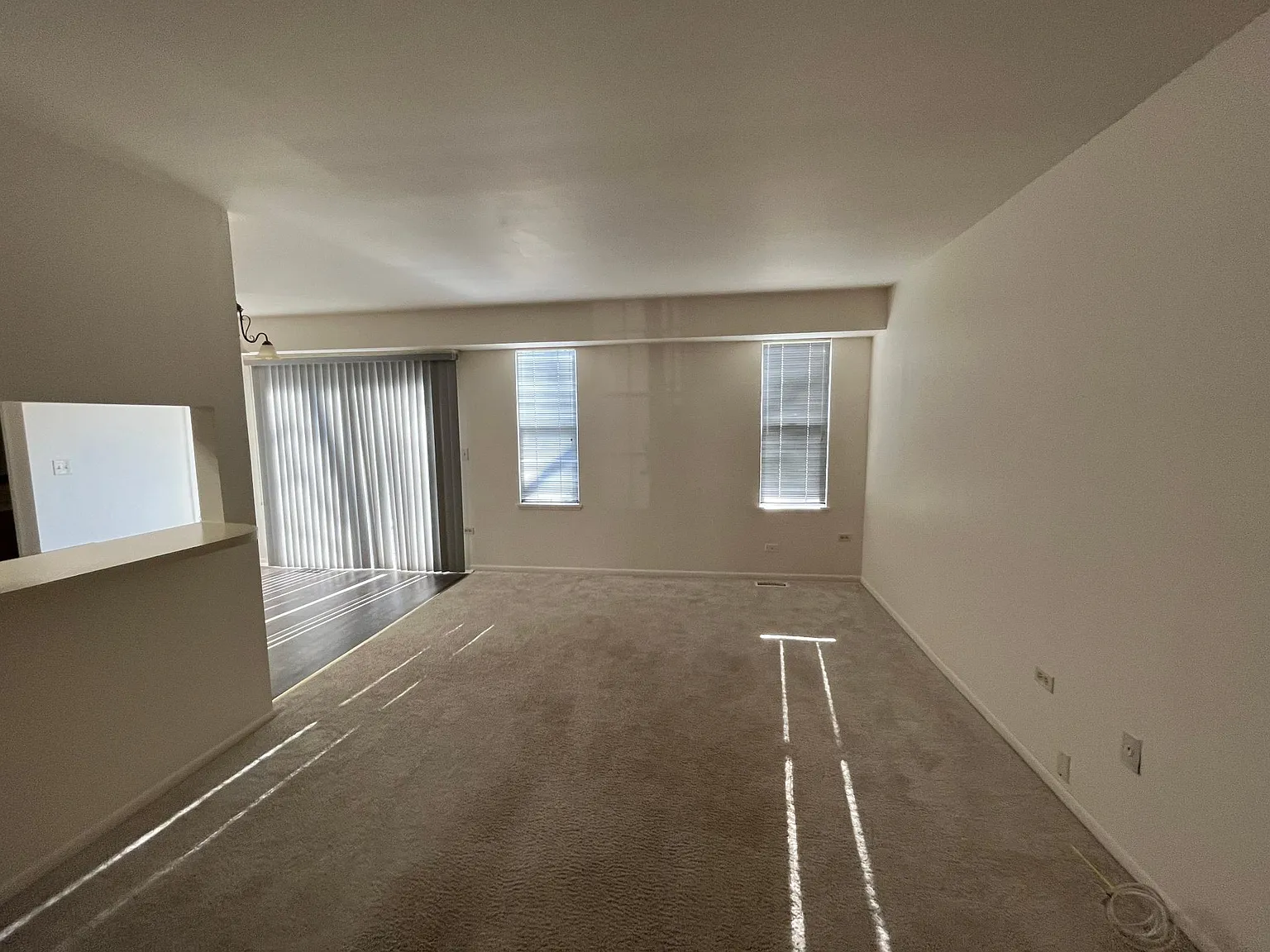 3 bed, 1.5 bath, 1317 sqft, $2,750 — Photo 3